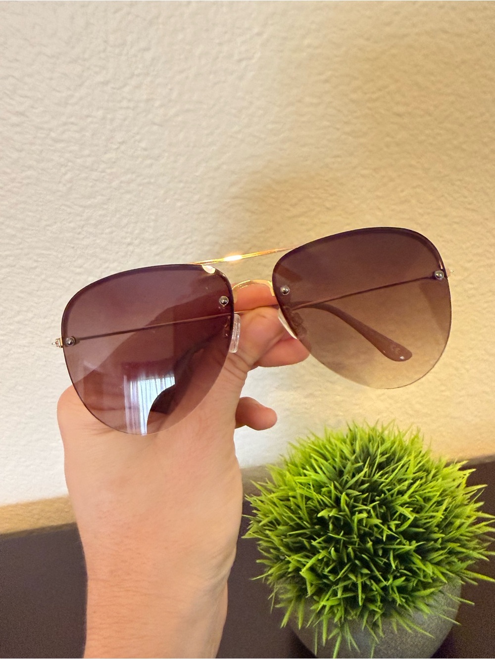 Forever 21 Gold Frame Brown Gradient Lens Women's Sunglasses
